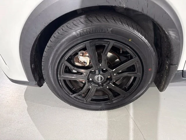 Used 2023 White Nissan SV image 4