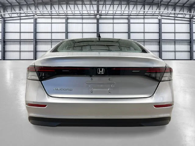 New 2026 Solar Silver Metallic Honda SE image 4