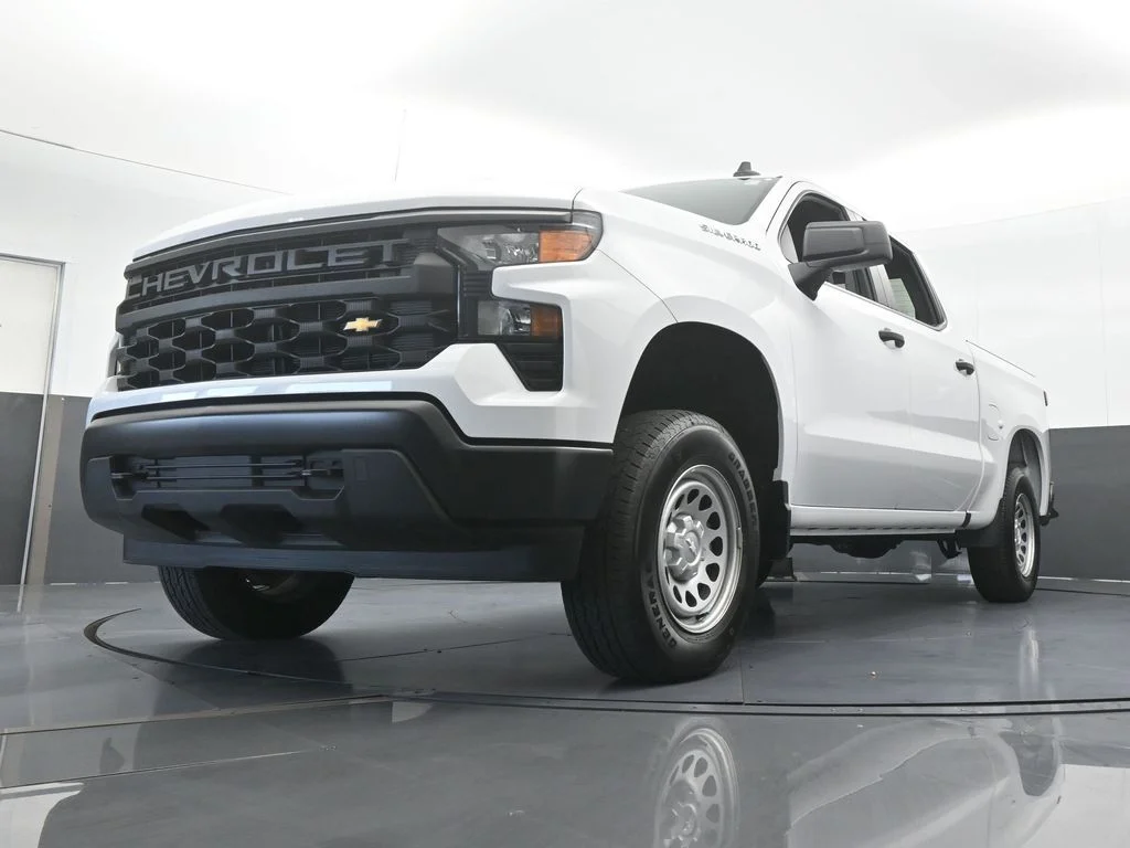 Used 2026 Summit White Chevrolet WT image 48