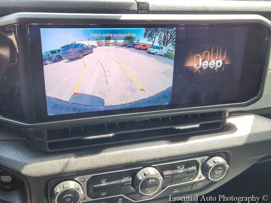 Certified Used 2025 Black Jeep Willys 4xe image 17