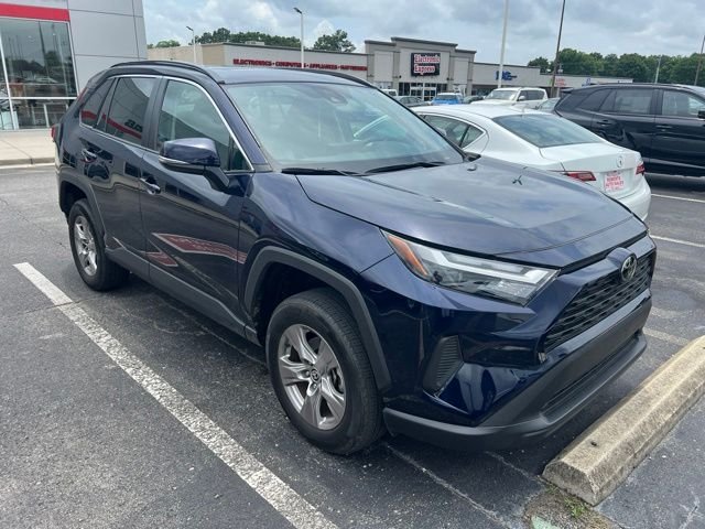 Used 2023  Toyota XLE image 2