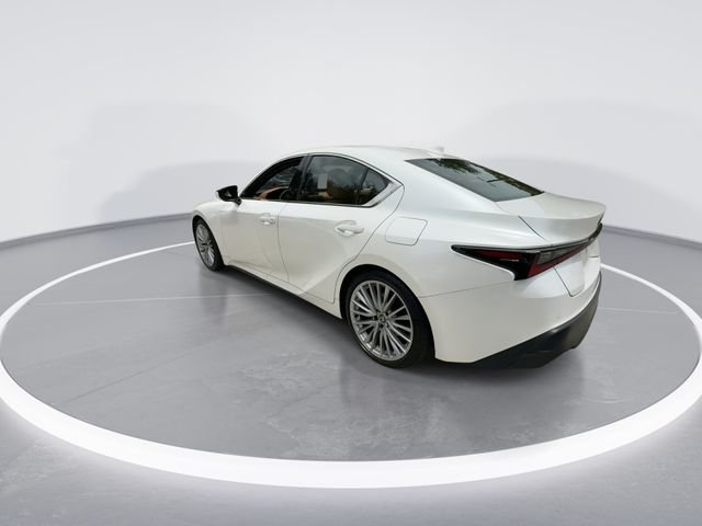 2025 Lexus IS 300 - Photo 6
