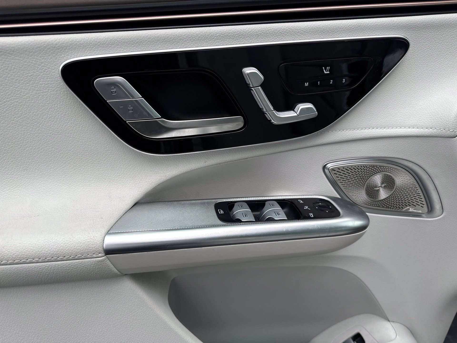 Certified Used 2023 Gray Mercedes-Benz 350+ SUV image 5
