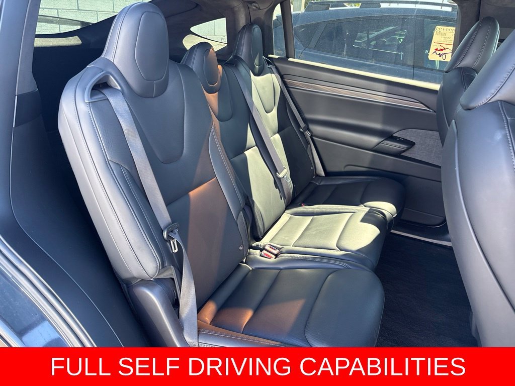 Used 2023  Tesla Standard Range image 21
