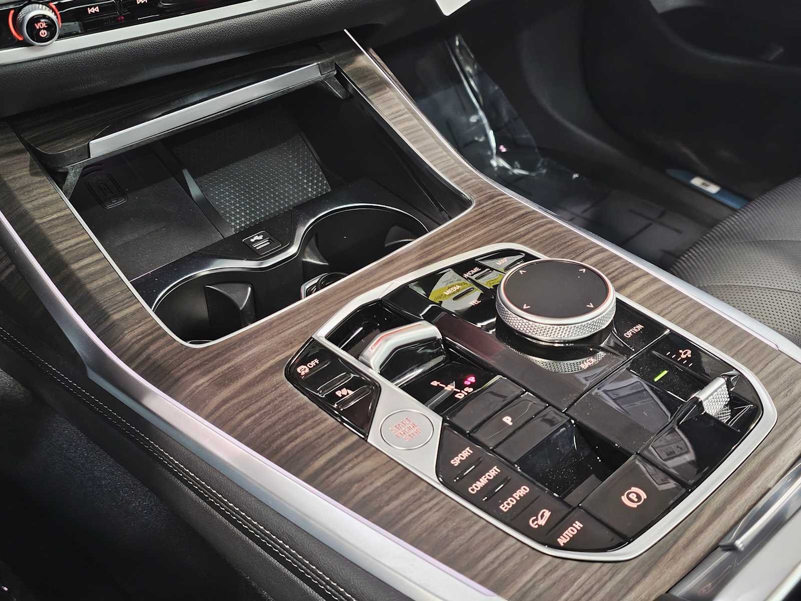 2026 BMW X7 40i - Photo 15