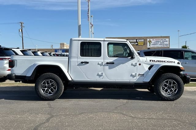 New 2026 Bright White Clear-Coat Exterior Paint Jeep Rubicon X image 2