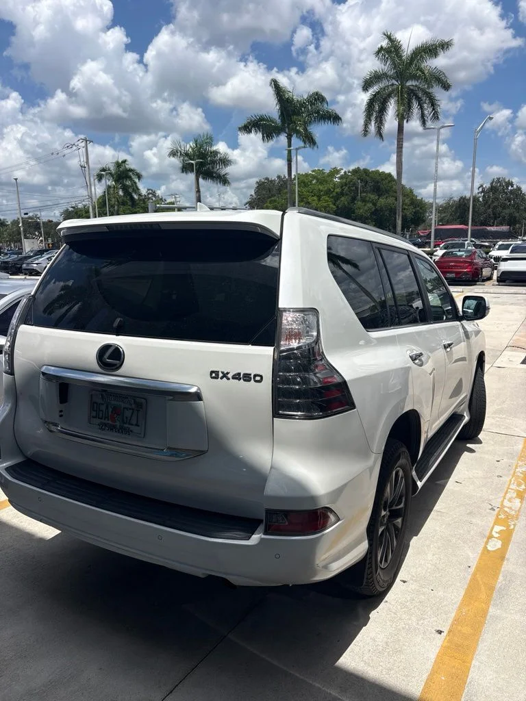 Used 2021 Starfire Pearl Lexus 460 image 4