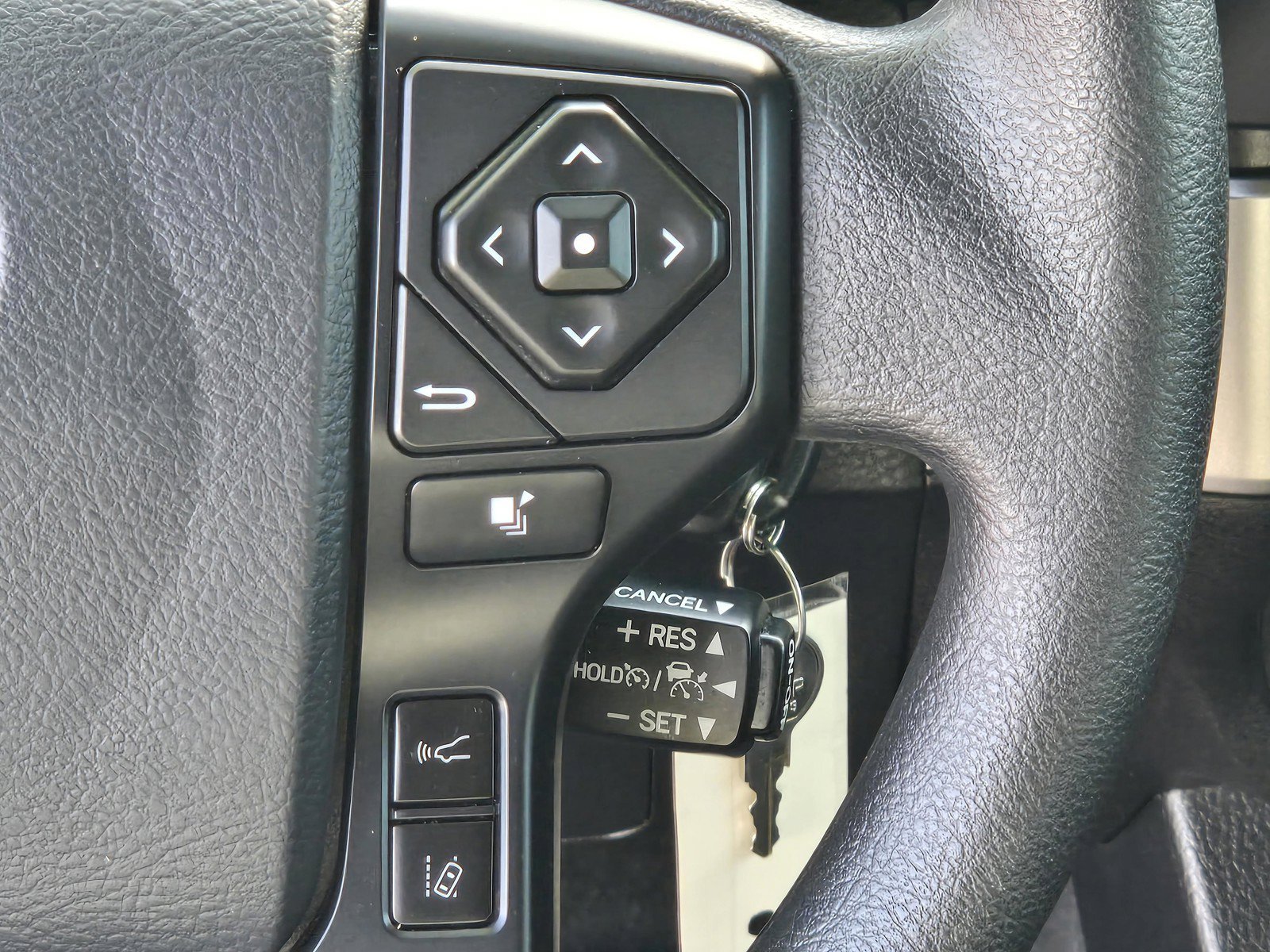 Certified Used 2020  Toyota  image 15