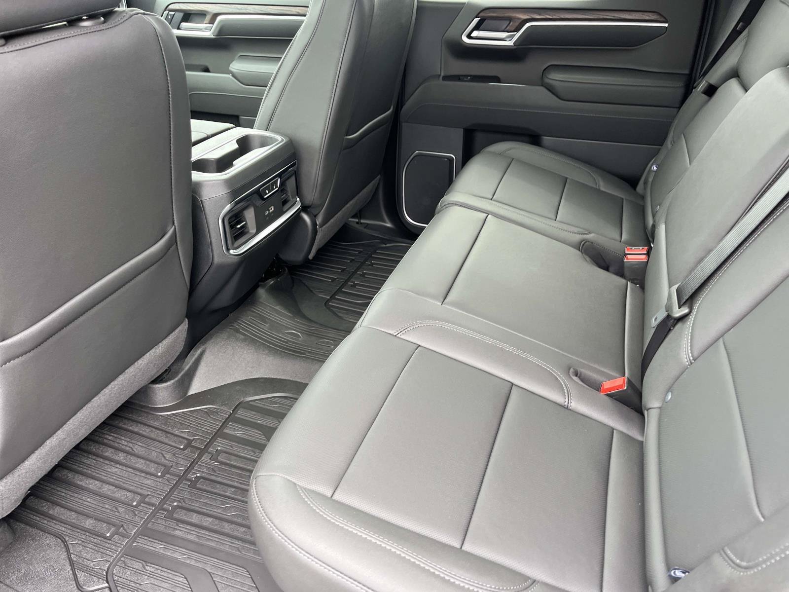 2026 GMC Sierra 1500 SLT - Photo 20