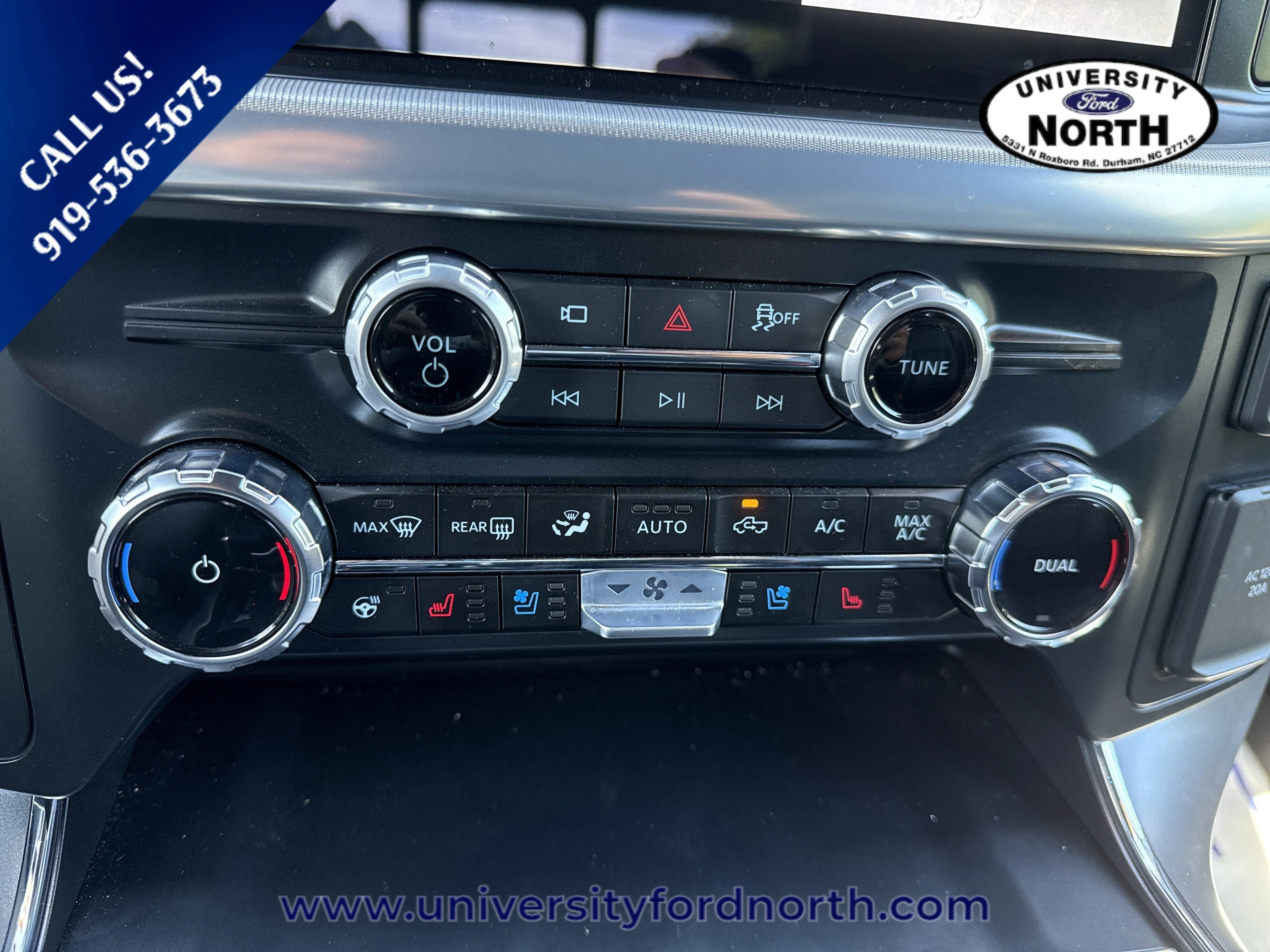 Used 2025 Antimatter Blue Metallic Ford LARIAT image 34