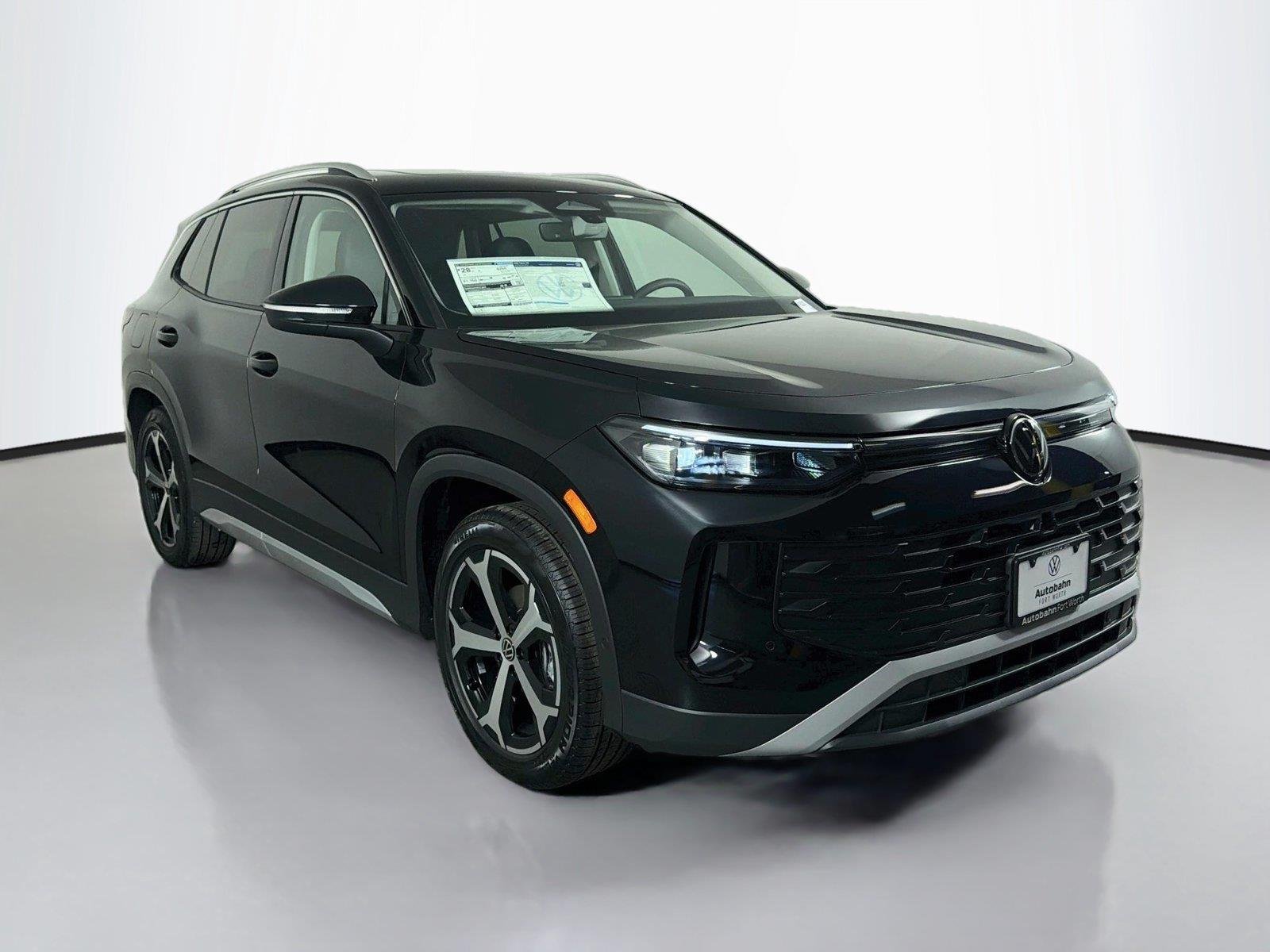 New 2026 Deep Black Pearl Volkswagen SE image 3