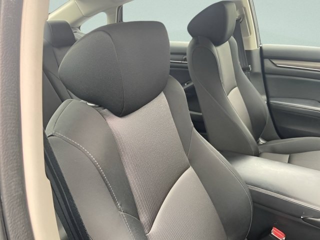 Certified Used 2018 Modern Steel Metallic Honda LX 1.5T image 8