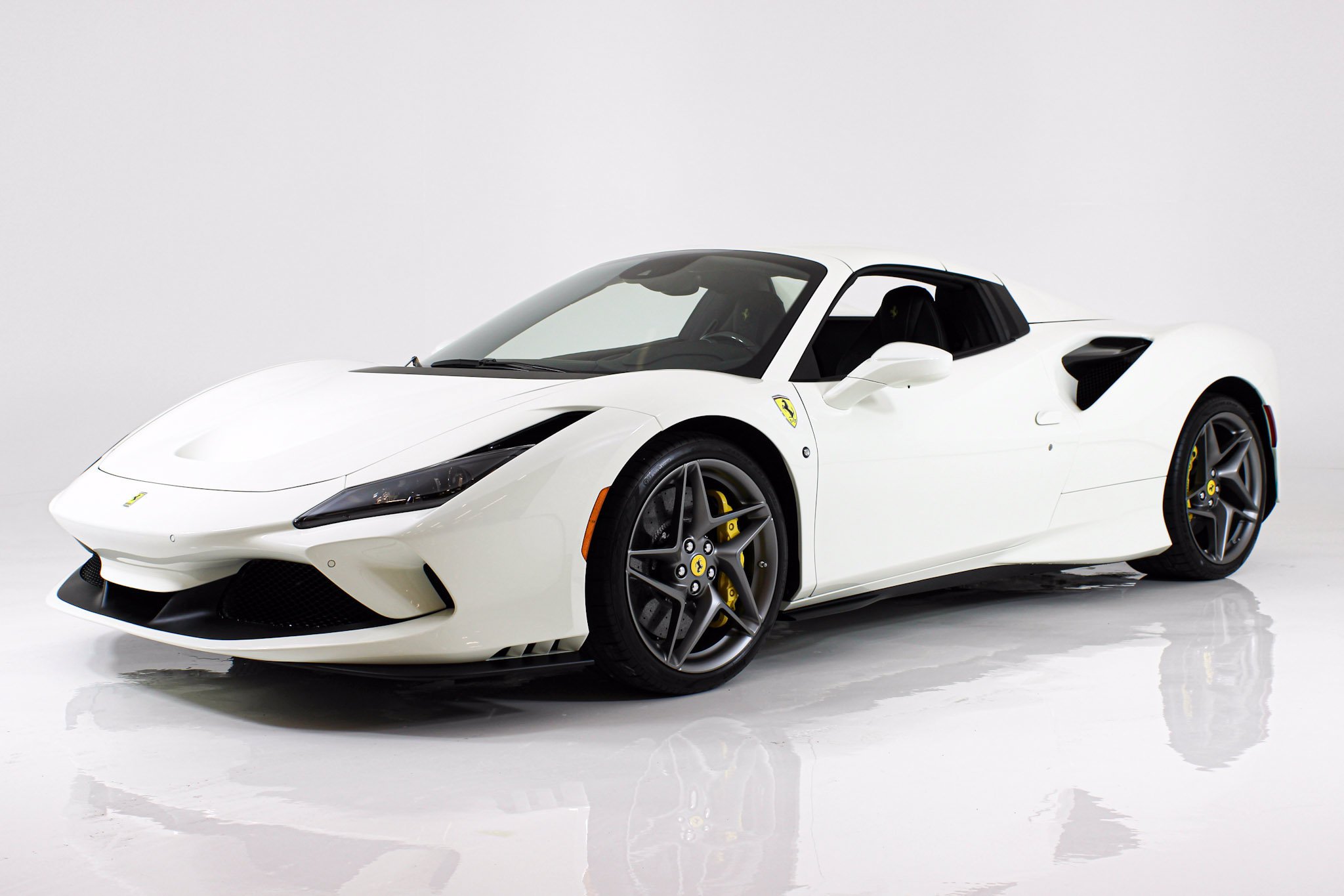 Used 2022 White Ferrari  image 4