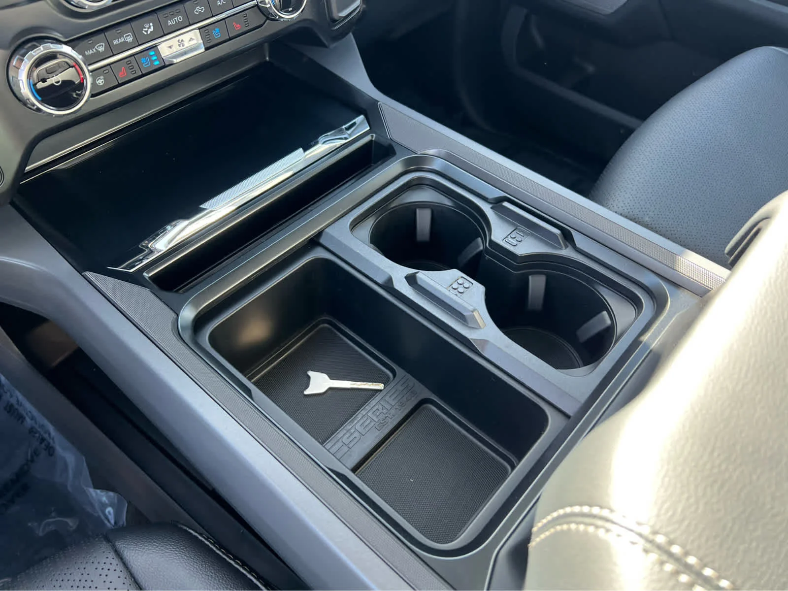 New 2026 Avalanche Ford F-350® Lariat® image 39