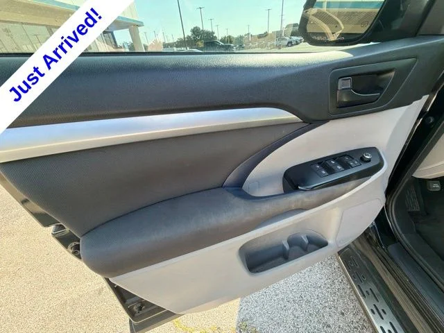 Used 2018 Black Toyota LE image 24