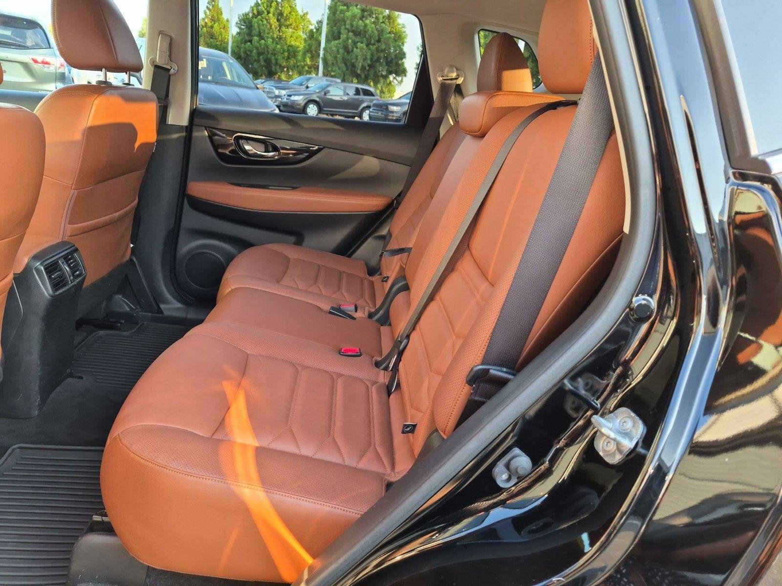 Used 2018 Magnetic Black Nissan SL image 33