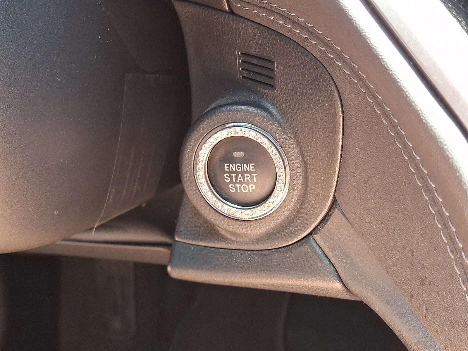 Used 2023 Ice Silver Metallic Subaru Premium image 23