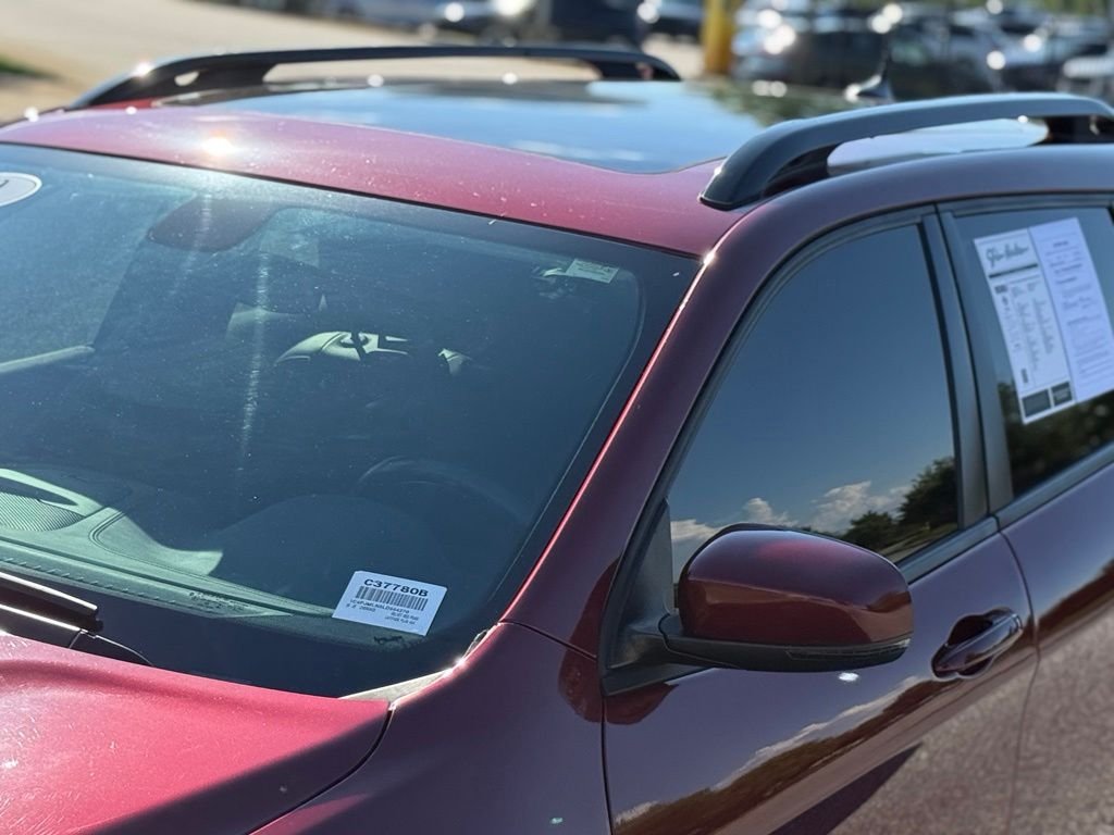 Used 2020 Red Jeep Latitude Plus image 8