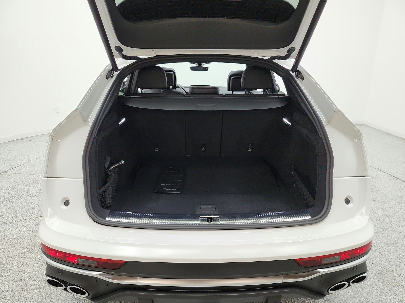 Used 2023 Ibis White Audi Premium Plus image 18