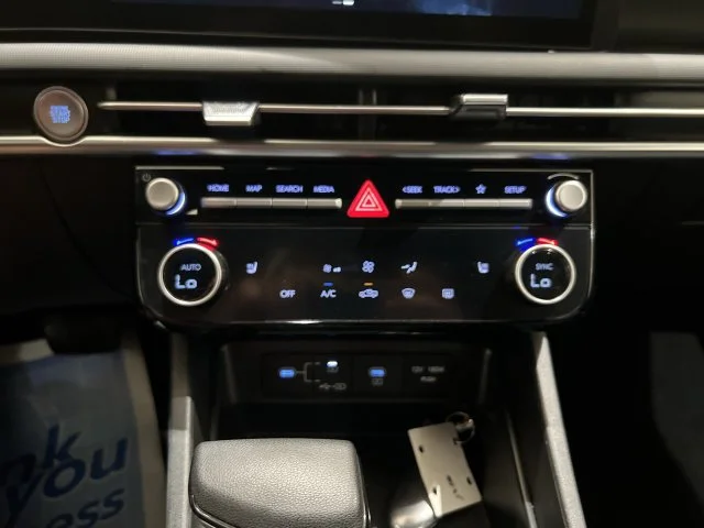 2025 Hyundai Santa Cruz SEL - Photo 16