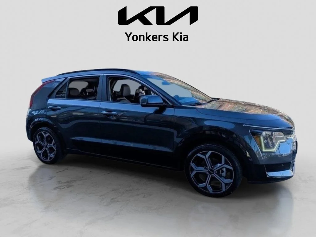 Used 2024 Gray Kia SX Touring image 5