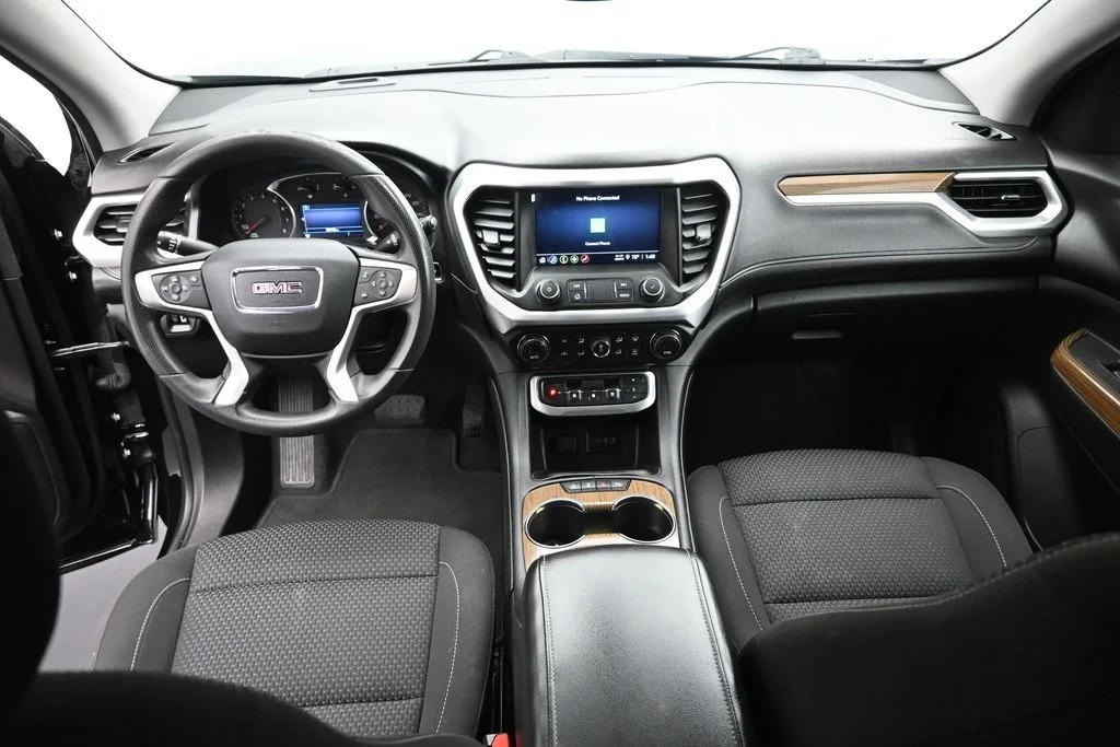 Used 2022 Black GMC SLE image 22