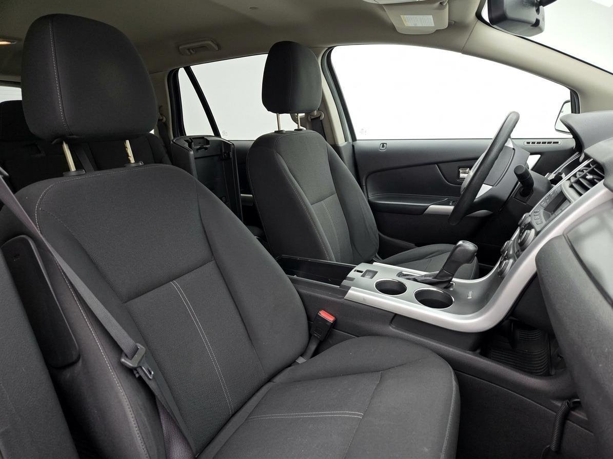 Used 2013 Ingot Silver Metallic Ford SE image 14