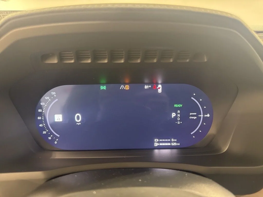 New 2026 Gray Metallic Volvo T8 Plus image 12