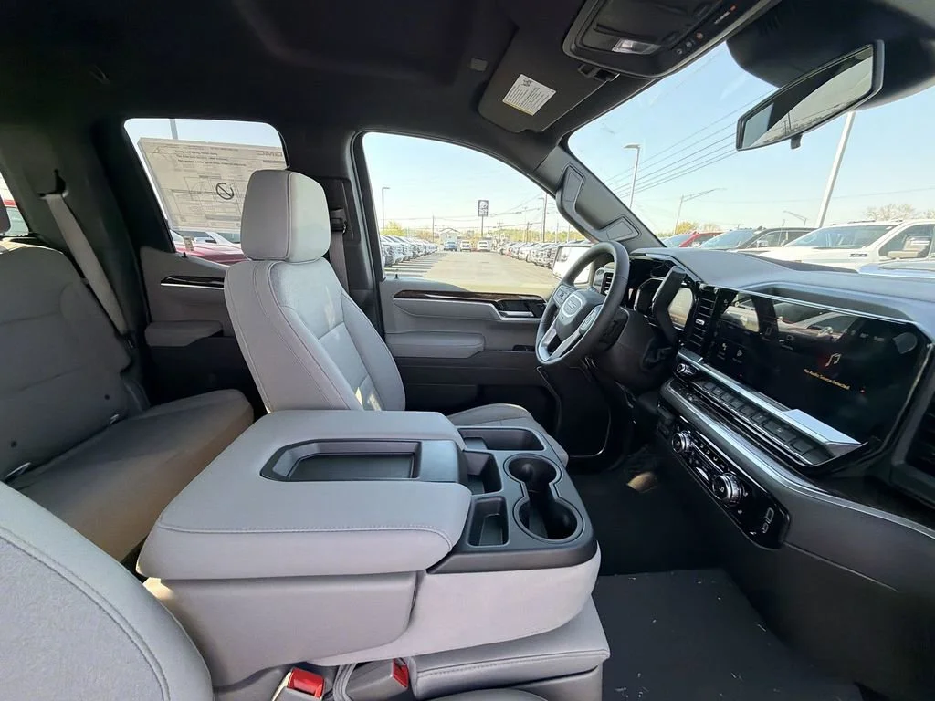 New 2026 Summit White GMC SLE image 15