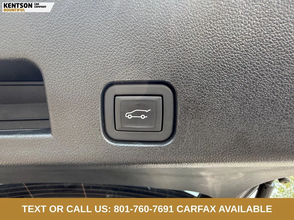 Used 2025 Gray GMC Elevation image 37