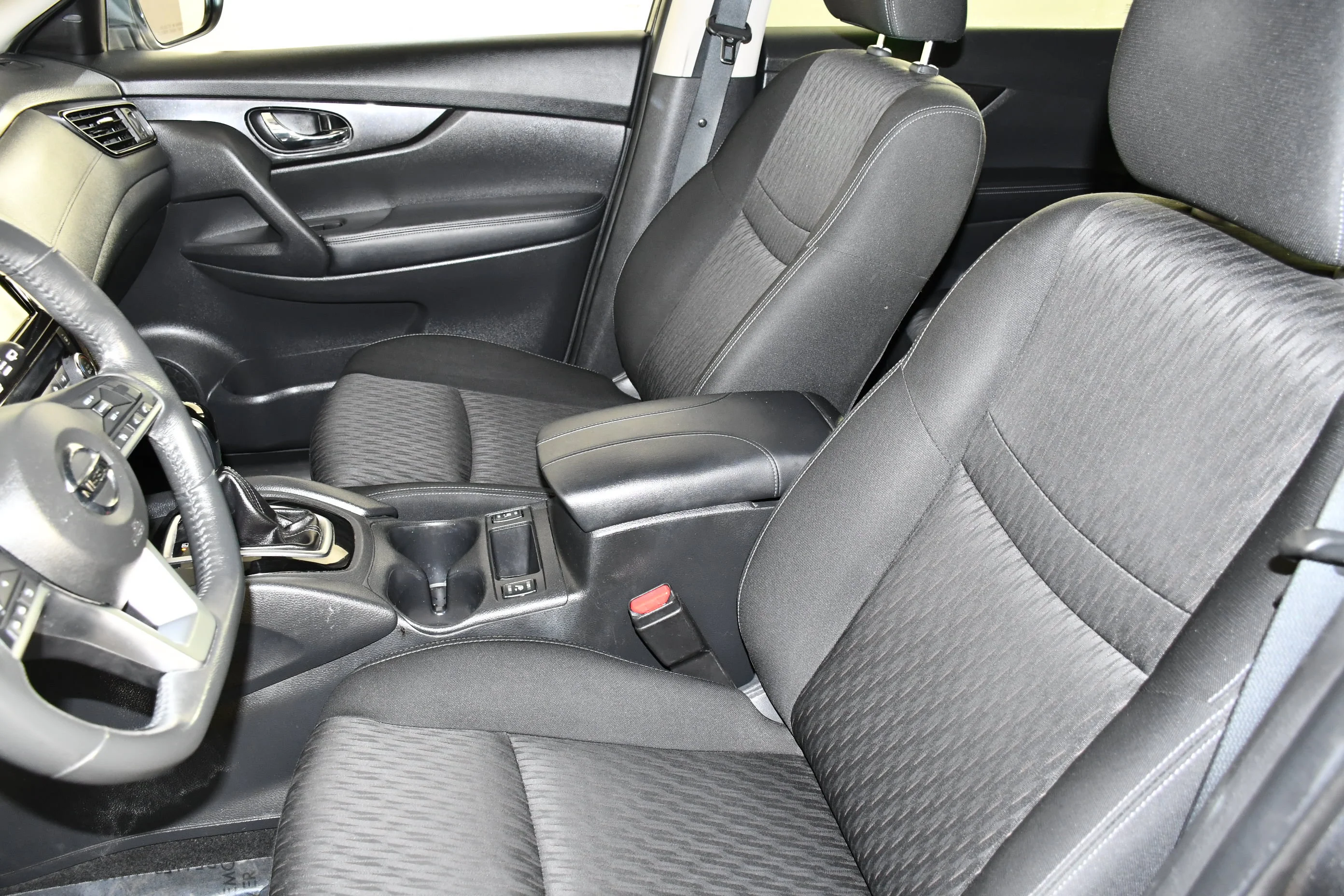 Used 2018 Gun Metallic Nissan SV image 37
