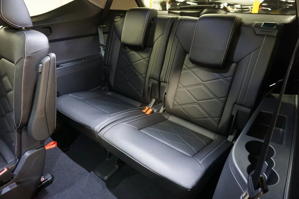 2026 Volkswagen Atlas SE w/Tech - Photo 12