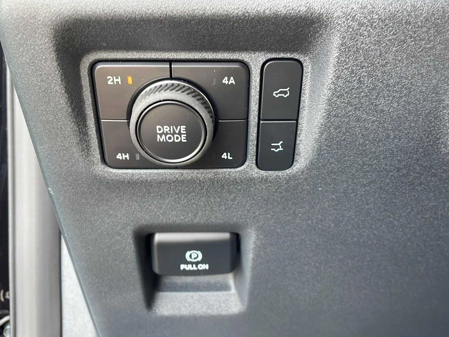 New 2027 Agate Black Metallic Ford Active image 12