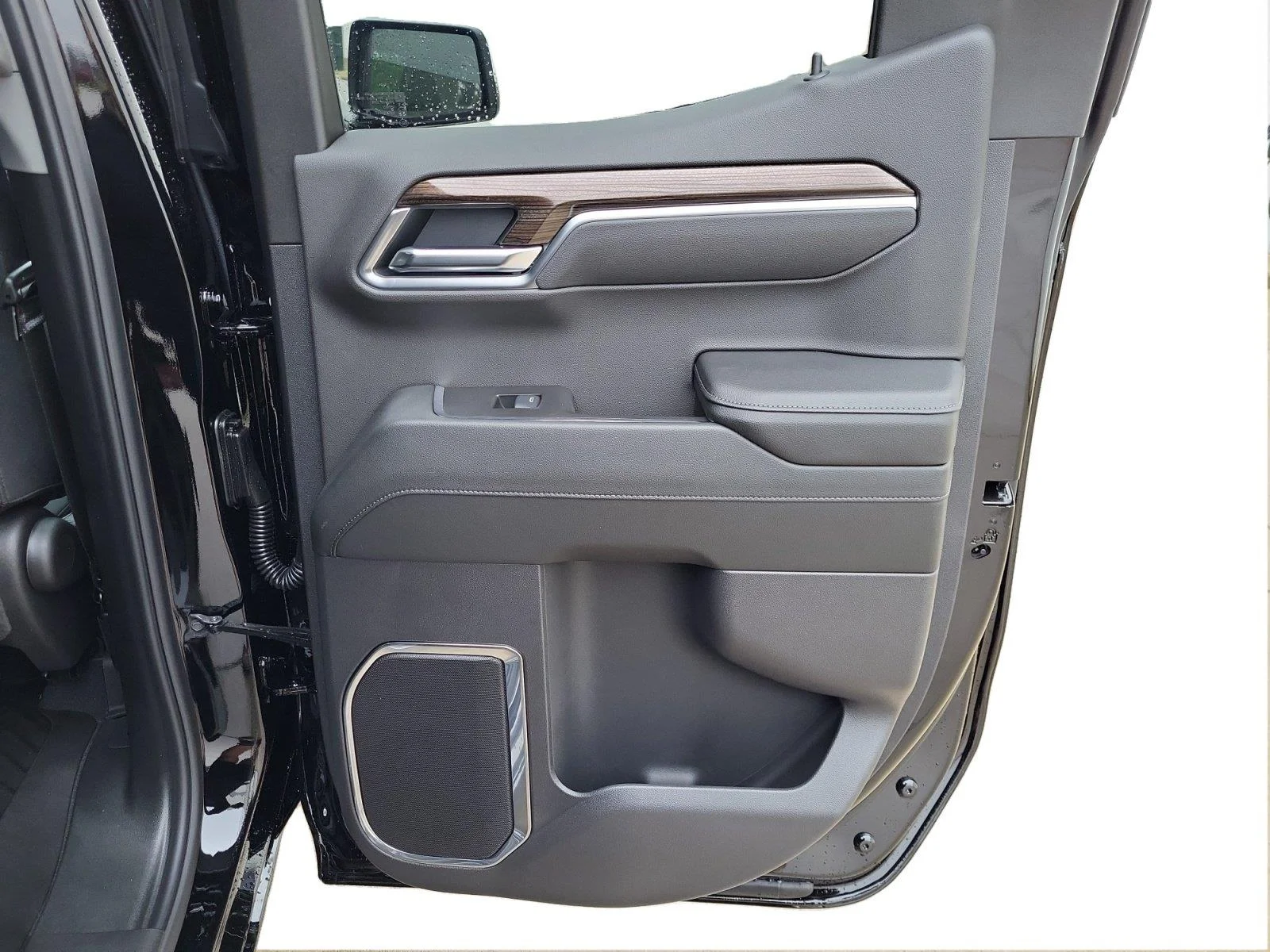Used 2025 Black Chevrolet LT image 18