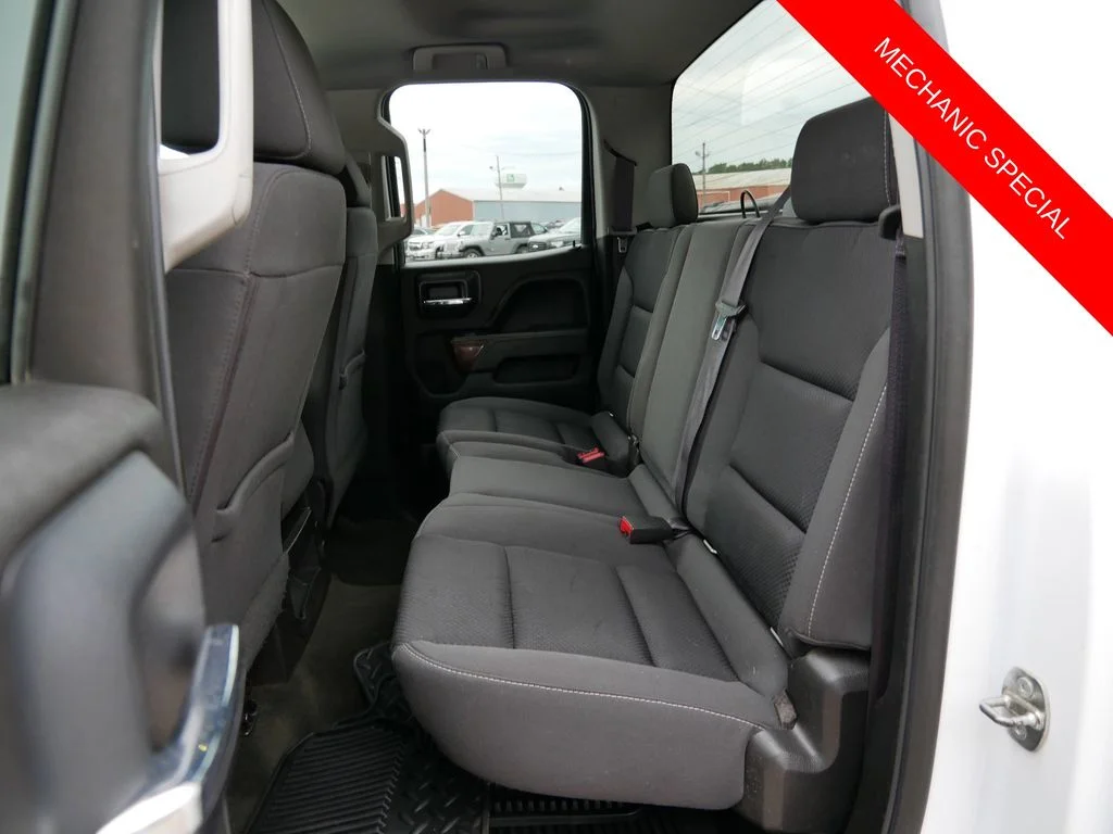 Used 2016 White GMC SLE image 11