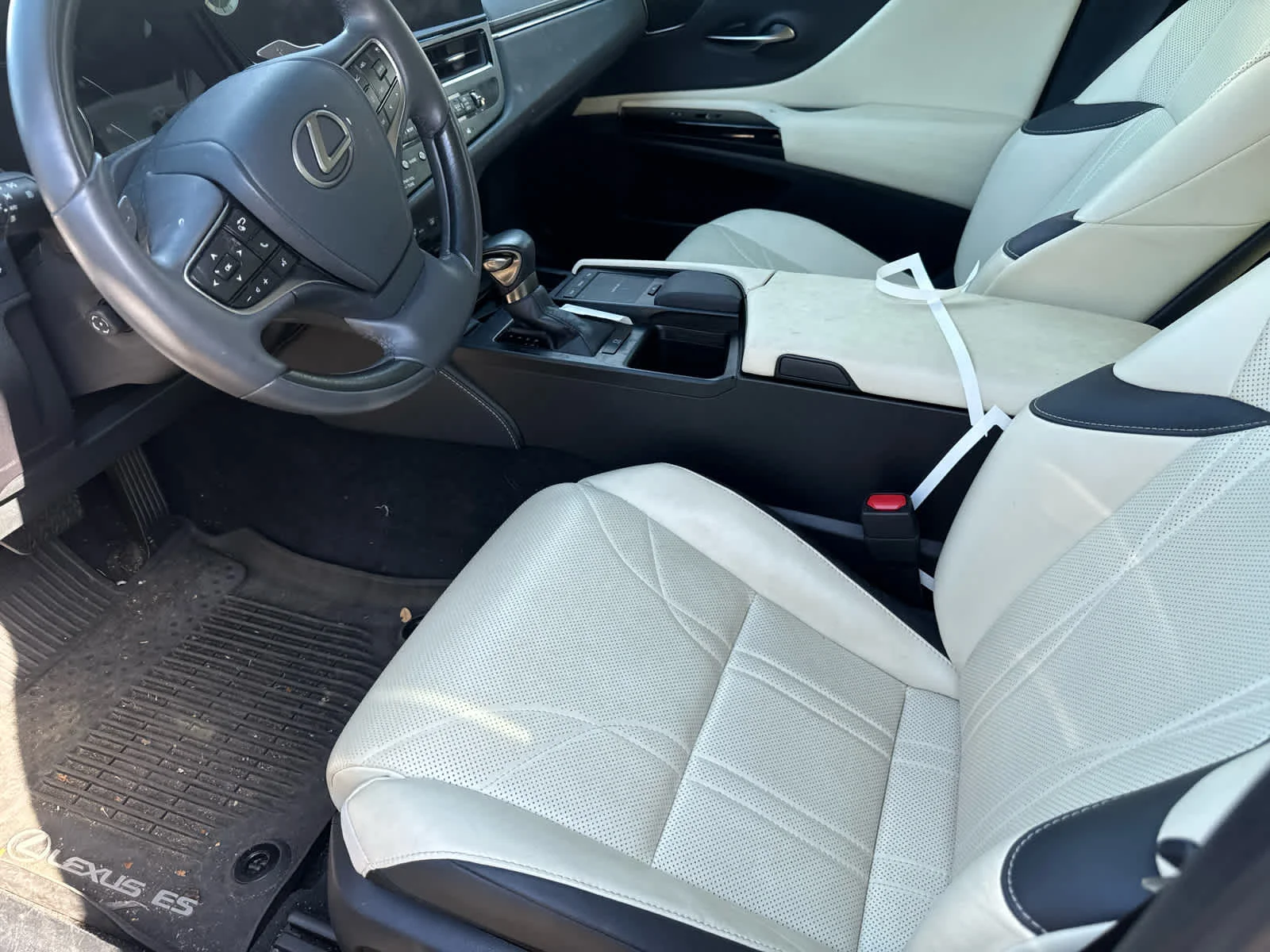 Used 2022 Caviar Lexus Ultra Luxury image 9
