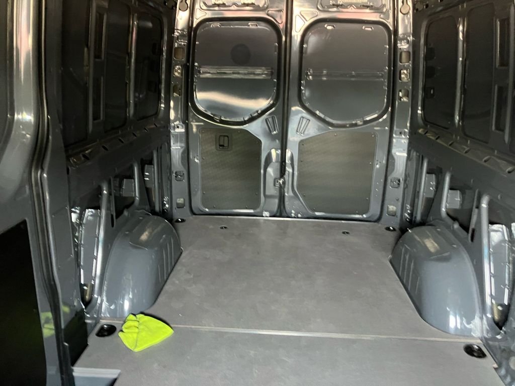 Used 2026  Mercedes-Benz Cargo 144 WB image 15