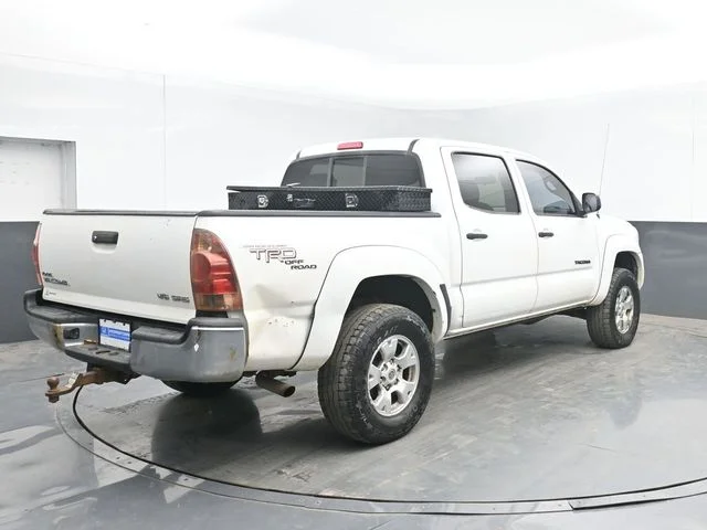 Used 2008 Super White Toyota Base image 10
