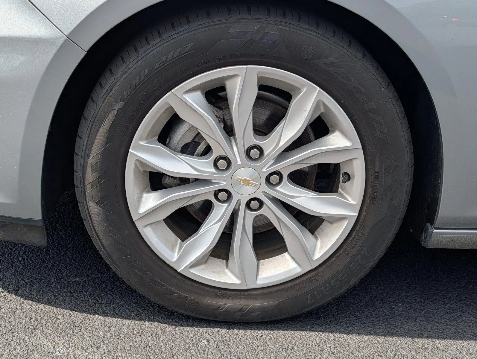 Used 2024 Sterling Gray Metallic Chevrolet LT image 9