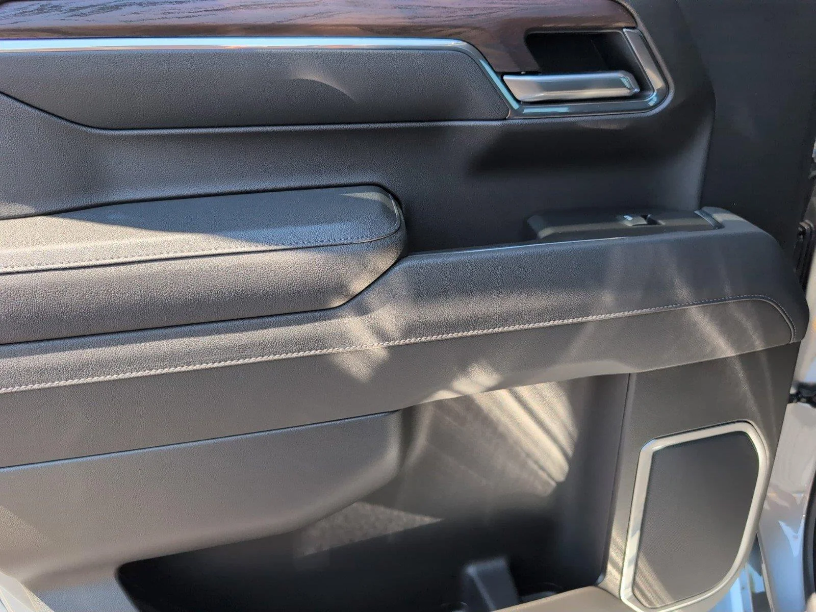 New 2026 Sterling Metallic GMC SLT image 10