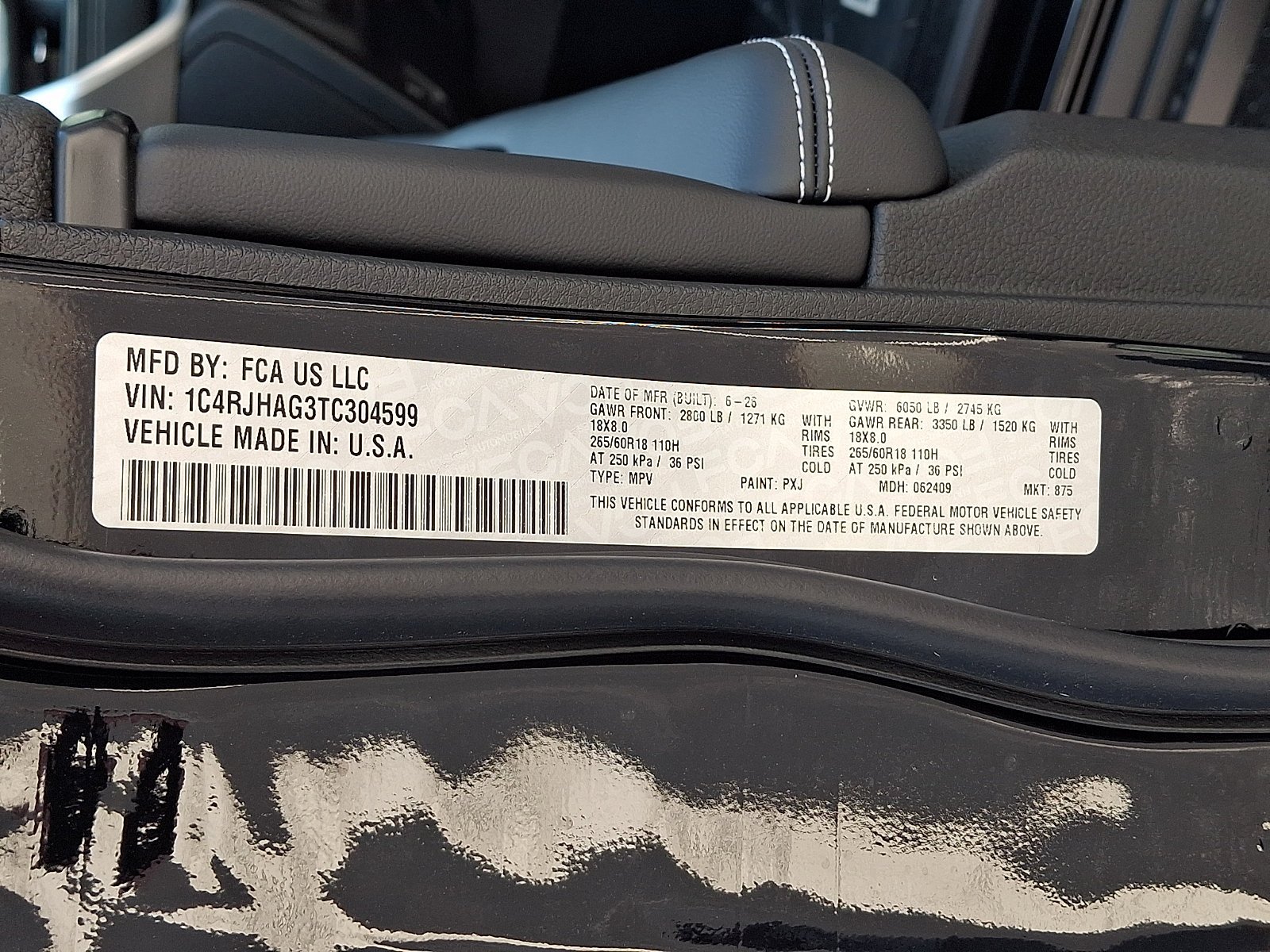 New 2026 Diamond Black Crystal Pearlcoat Jeep Laredo X image 17