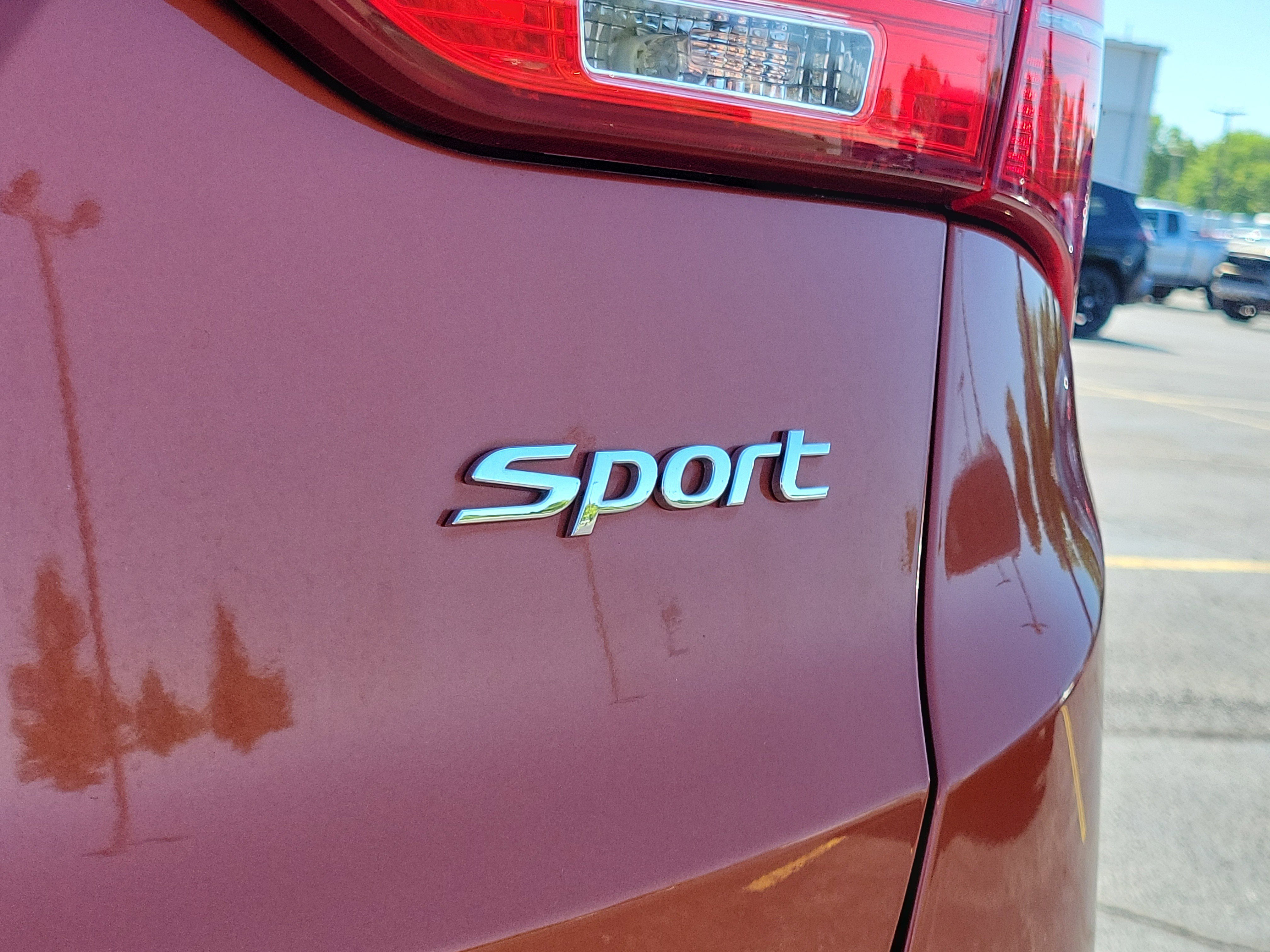 Used 2015 Canyon Copper Hyundai Base image 7