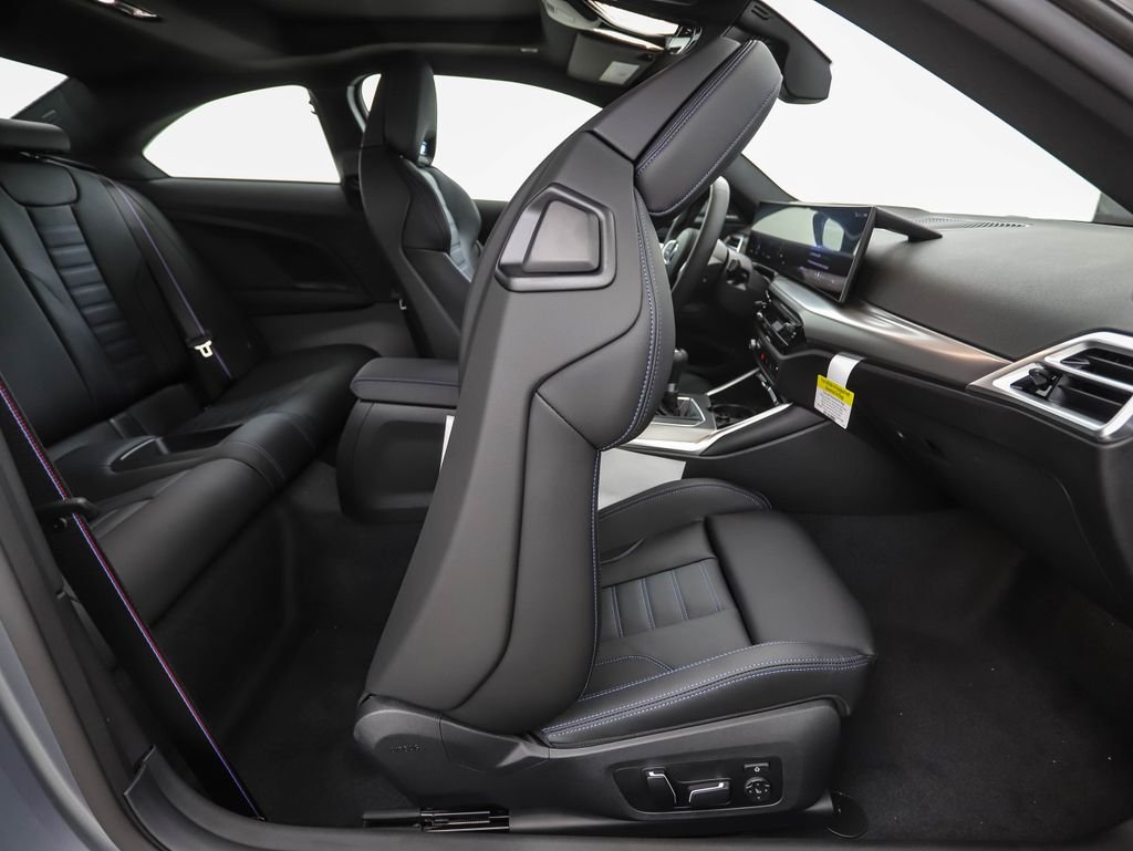 New 2026 Frozen Pure Grey Metallic BMW Base image 28