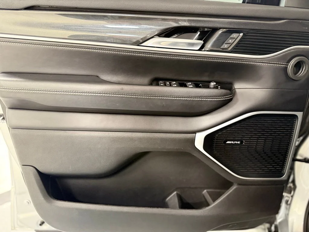 Used 2022 Silver Jeep Series I image 11