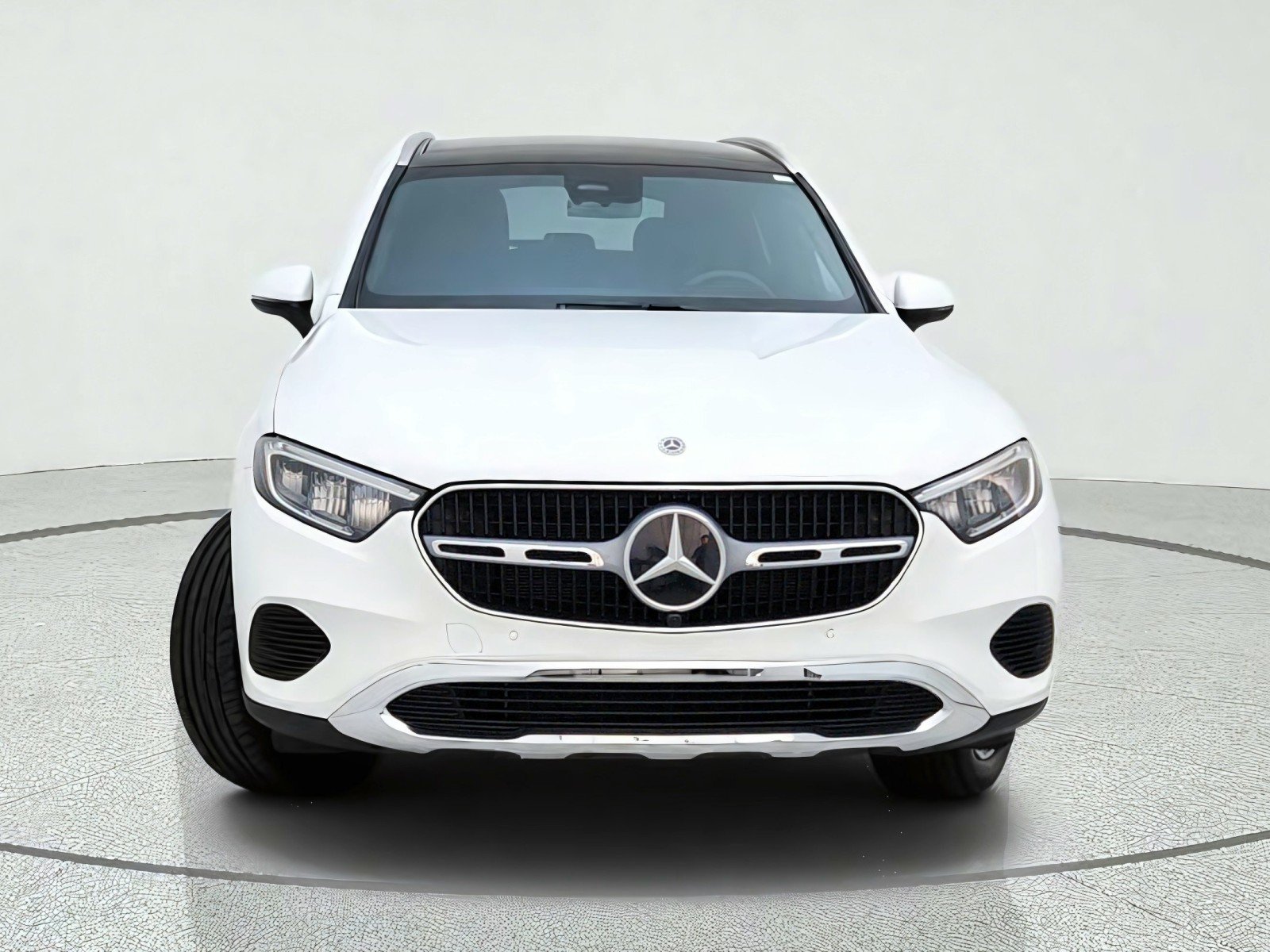 Certified Used 2026 Polar White Mercedes-Benz GLC 300 image 3