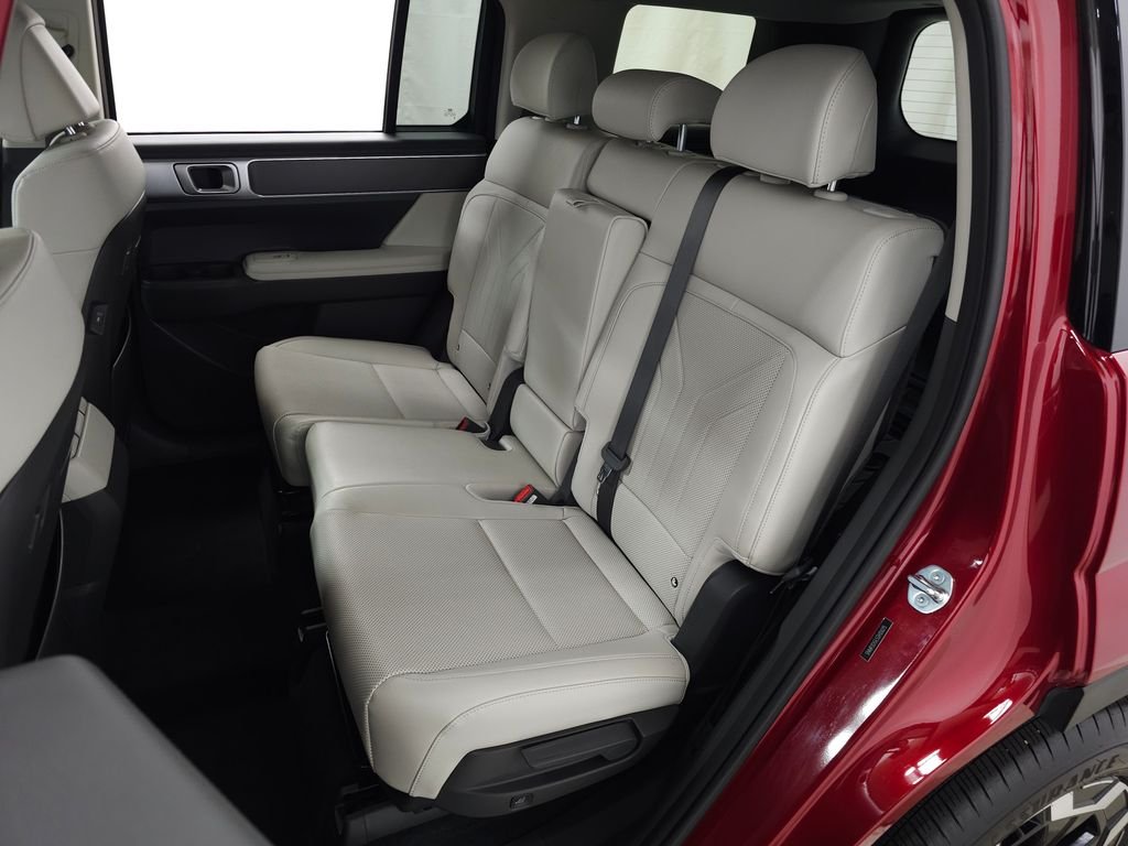 2025 Hyundai Santa Fe SEL - Photo 31