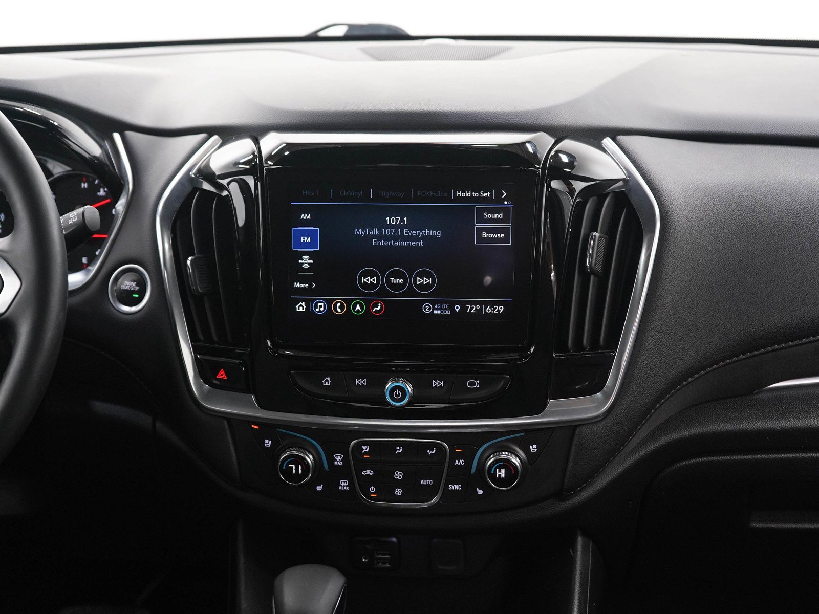 Used 2023 IRIDESCENT PEARL TRICOAT Chevrolet High Country image 16