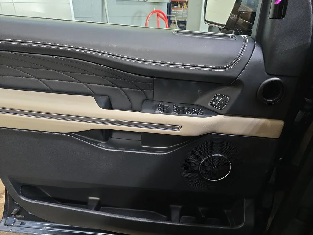 Used 2022 Stone Blue Metallic Ford Platinum image 30