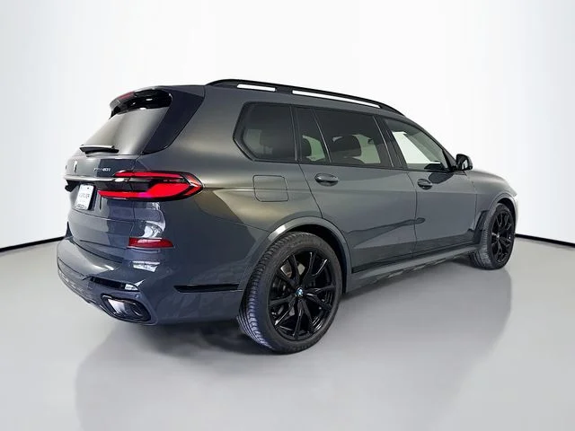 Used 2024 Gray BMW xDrive40i image 5