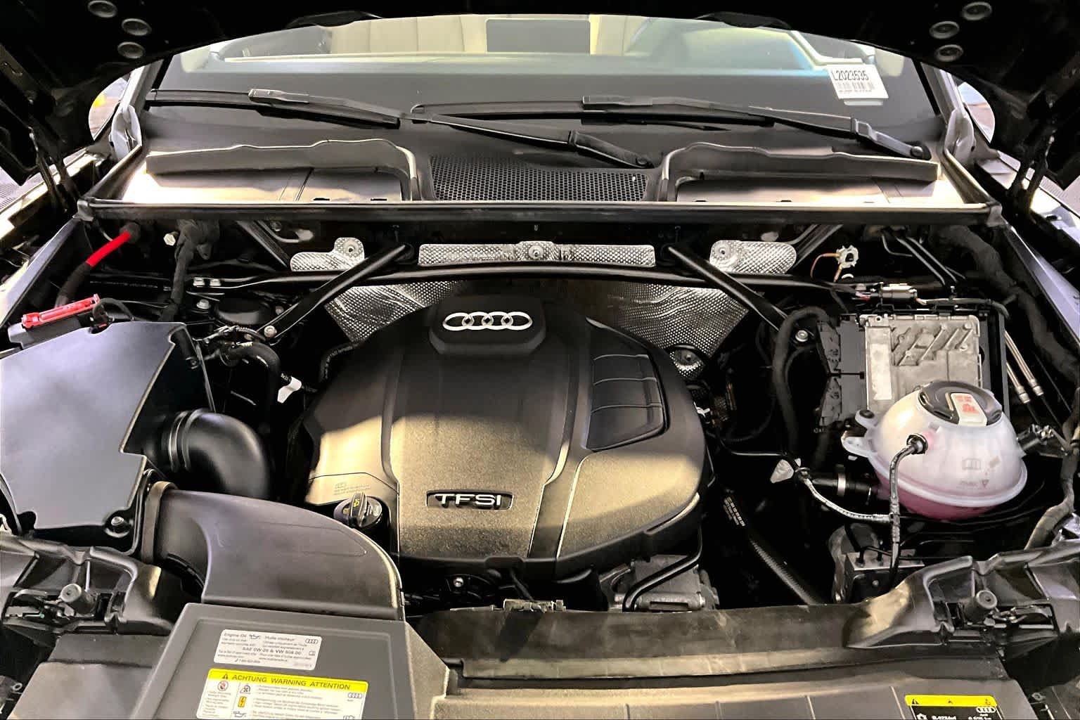 Used 2020 Mythos Black Metallic Audi Premium Plus image 30